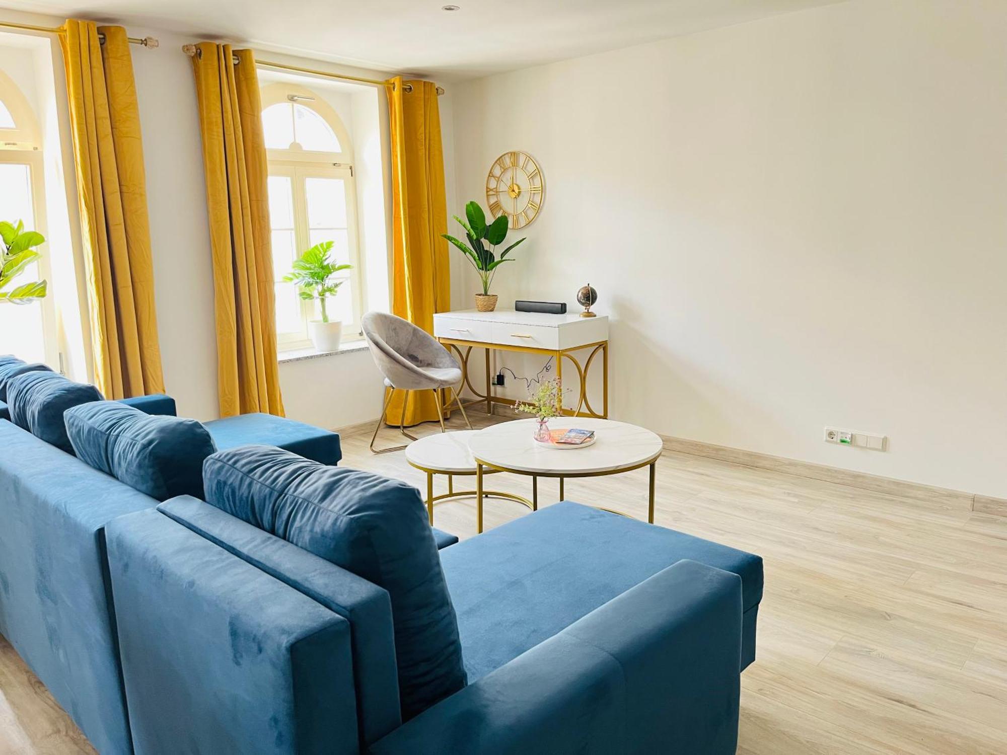 Filmap-Charmant-Modern-Zentral-Balkon-Beamer-Spieletisch غورليتز المظهر الخارجي الصورة