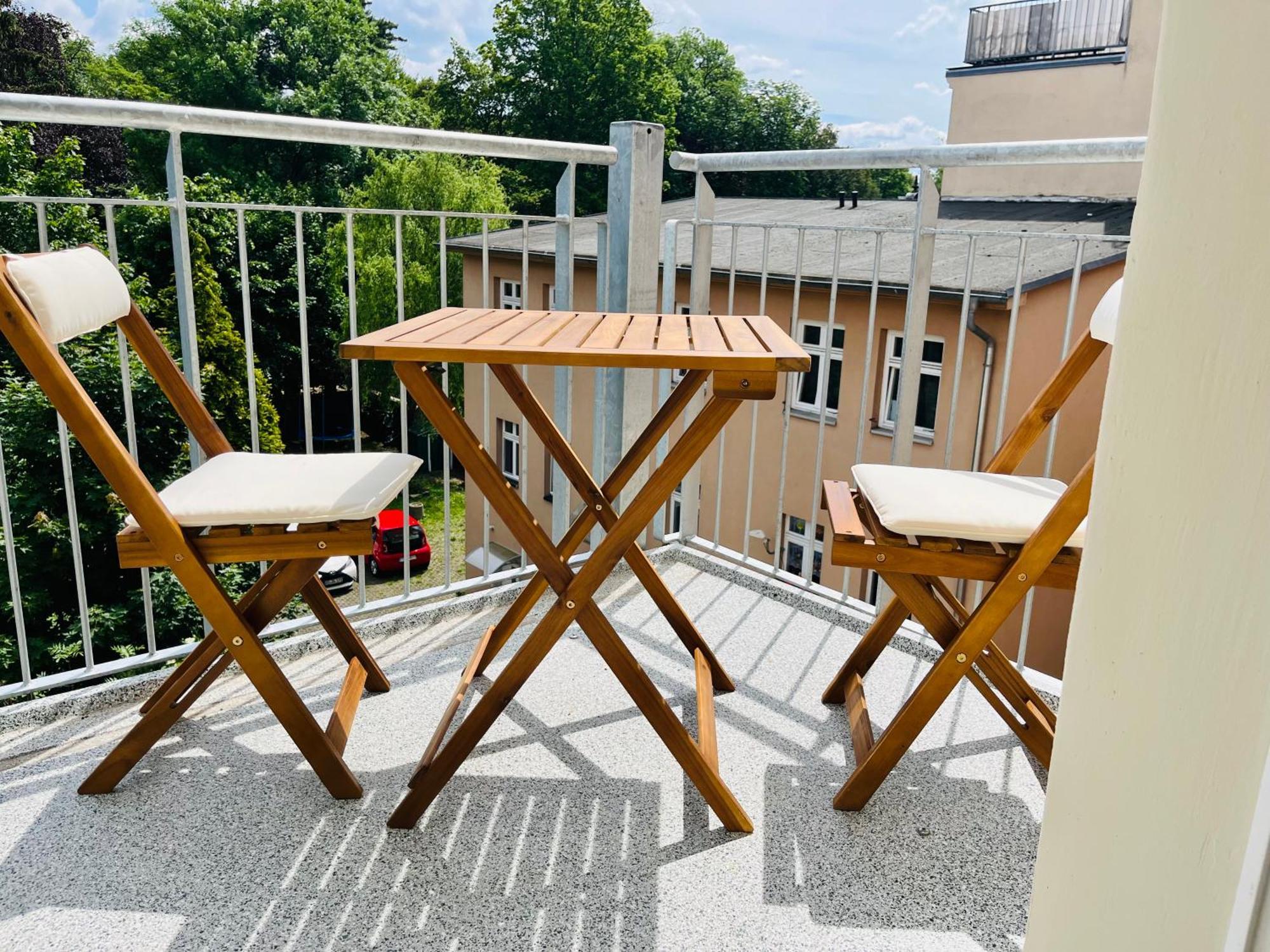 Filmap-Charmant-Modern-Zentral-Balkon-Beamer-Spieletisch غورليتز المظهر الخارجي الصورة